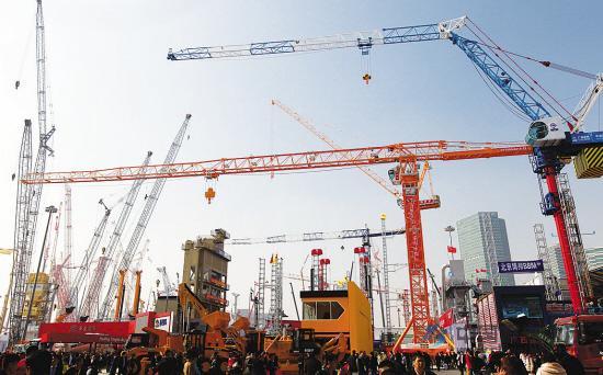 中國工程機械行業(yè)現(xiàn)狀分析:產(chǎn)能嚴重過剩 中國工程機械行業(yè)現(xiàn)狀分析:產(chǎn)能嚴重過剩